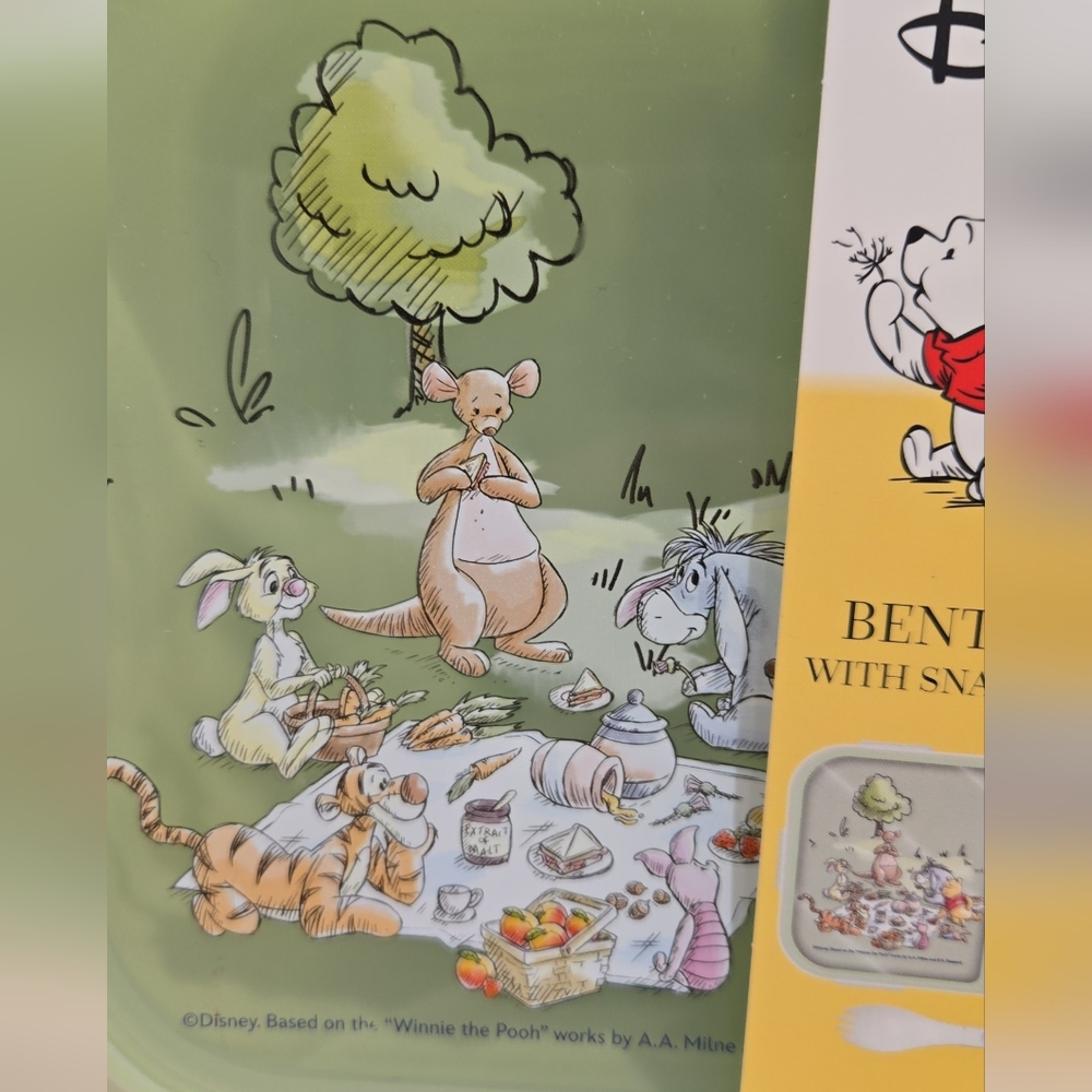 SOLD ‼️ Disney Winnie the Pooh Bento Lunch Box W/ Snap Lock Lid and Spork - Picture 7 of 8
